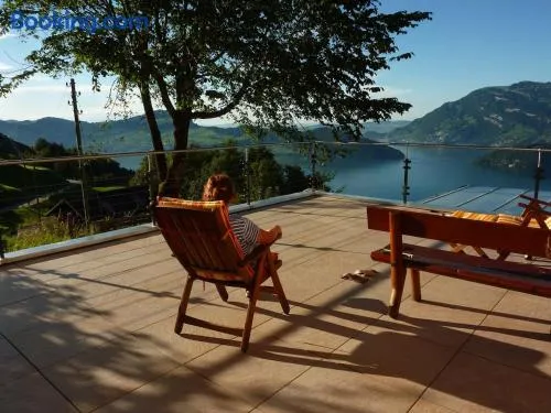 2 Pers, See-Bergblick, grosse Terrasse, 2 Schlafzimmer - Image 1
