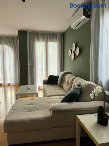 Sea and Mountain View - Cozy Pool Flat - Sleeps 6 - Image 1