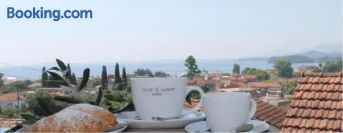 Olive Luxury Rooms - Image 1