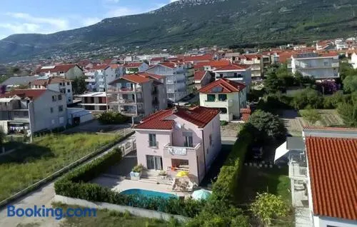 Vila Giulietta Pool Private Garage Free Parking - Image 1