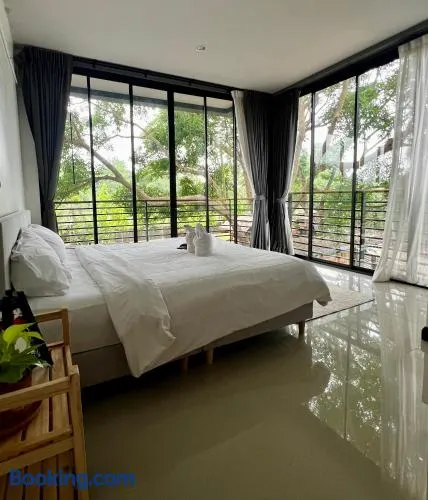 Ark Guesthouse - Image 1