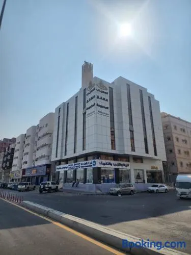 المهيدب للشقق المخدومه البوادي - Image 1