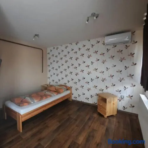 IKSZT Vendégház - Image 1