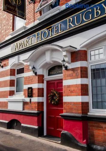 Apart Hotel Rugby -Self Check In- - Image 1