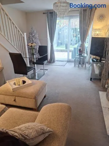Gorgeous Sandpiper Mews - Image 1