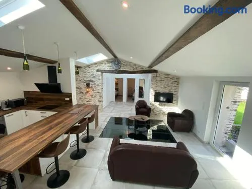 « Le Chai » Charme, Spa et massages en vignoble - Image 1
