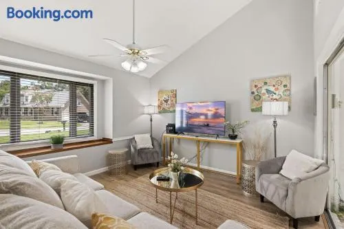 Stay at Cypress Cottage - Image 1