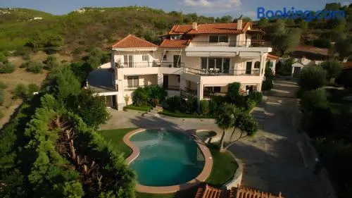 Ourdreamhouses Lake Hereou Loutraki - Image 1