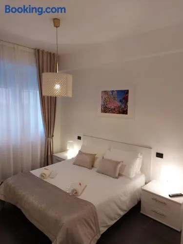 Cà Sottomarina gli Appartamenti in Centro by ApartSuite - Image 1