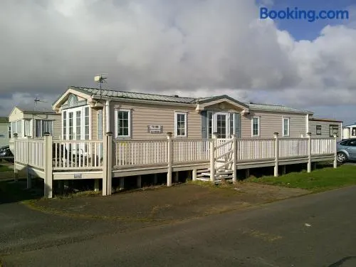 The Wolds Vogue II 6 Berth Central Heated FREE WIFI - Image 1