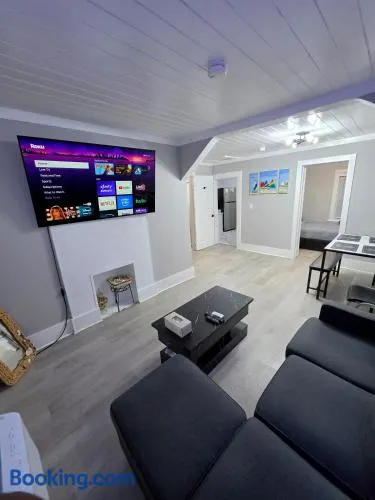 Casa moderna, a newly renovated Modern apartment - Image 1