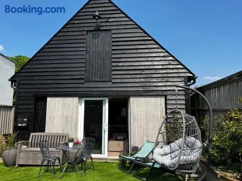 Quirky 1 bedroom barn on the river in Arundel - Image 1