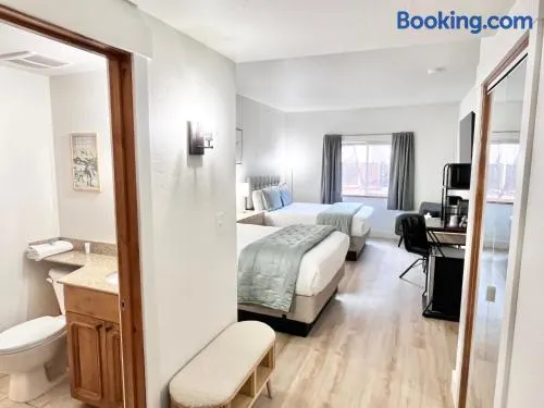 Remodeled 2Q Near Park City with Pool & Hot Tub -2070 - Image 1