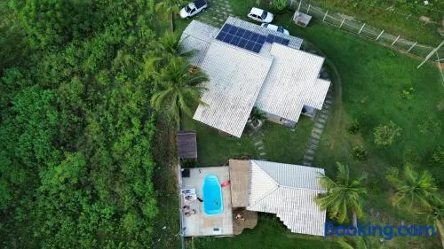 Hospedagem em Meio a Natureza em Aperibé - Image 1