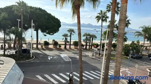 Centre Cannes - Image 1