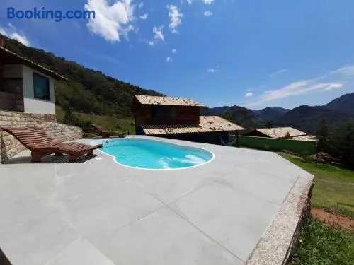 Chale com agua de nascente e com vista panoramica - Image 1