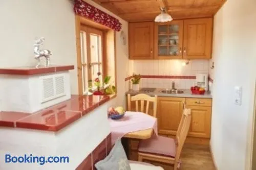 Attraente appartamento accogliente e familiare con barbecue, giardino e sauna | Vista sulla montagna - Image 1