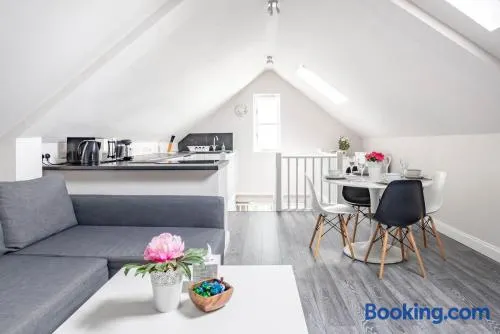 Bright, Restful Coach House in Central Sevenoaks - Image 1
