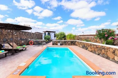 El Caserío de Güime Villa con Piscina Climatizada - Image 1