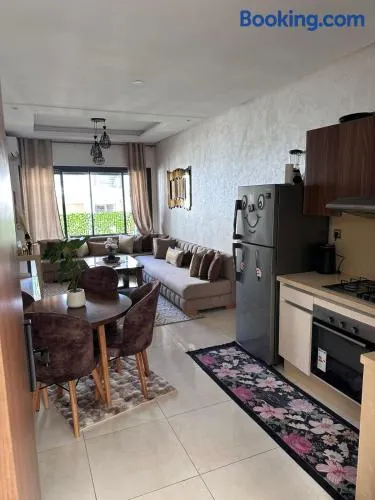 Studio Luxe Bouznika Beach Piscine, Clim, Wi-Fi ,Check in 24h Plage 5 min - Image 1
