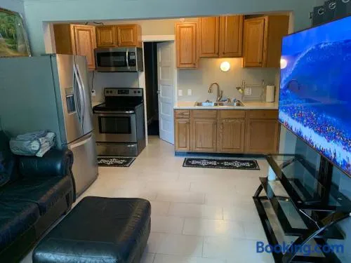 Beautiful Apartment in Daytona Beach 1 Bed 1 Bath - Image 1