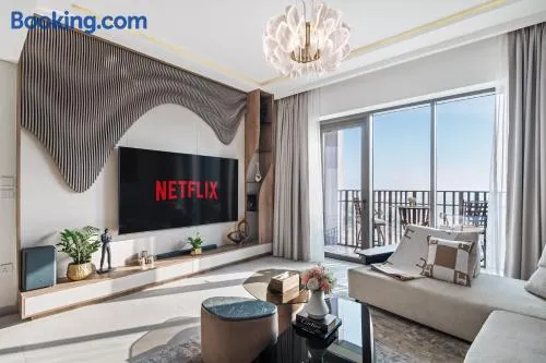 Breathtaking Dubai Skyline view apartment - By DuStay - Image 1