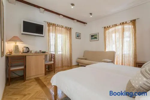 Carrara Accommodation - Image 1