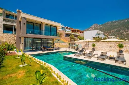 Casa Luxury Villa - Image 1