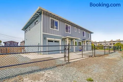 RJD Beachside Vacation Home A - Image 1