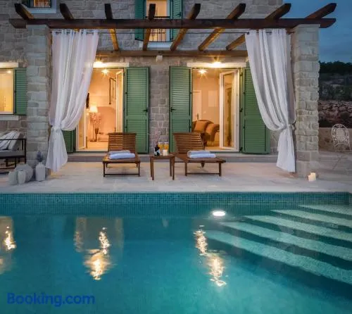 Villa Cavalleria Rusticana with heated pool and vineyard - Image 1