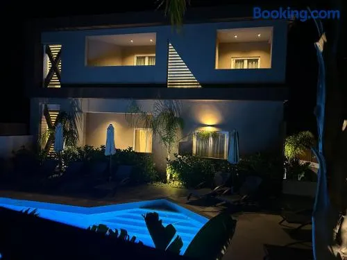 X luxury suites - Image 1