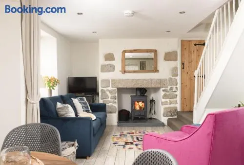 Oriel Cottage - Image 1