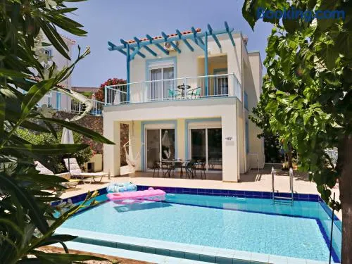 Villa Lawton - Magnificent sea & mountain views! - Image 1