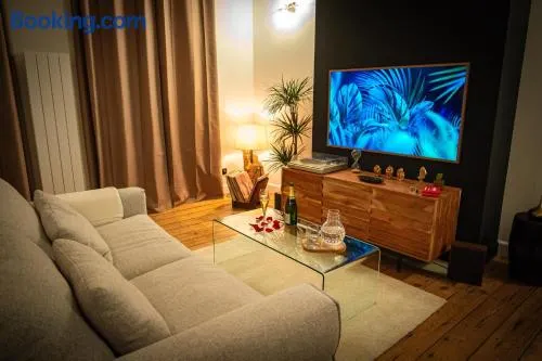 La Parenthèse Suites - appartement luxueux avec sauna et baignoire balnéo - Image 1