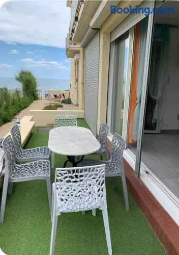 Au bord de mer - Image 1