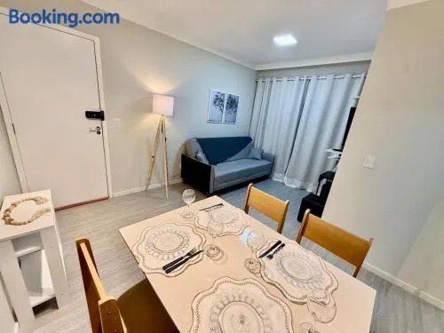 Apartamento Térreo completo e bem localizado - Image 1