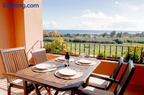 Apartamento con vistas al Mar , Golf y Viñedos - Image 1