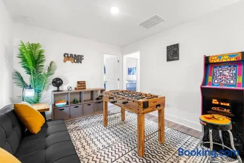 Modern Townhome in Auburn - Image 1
