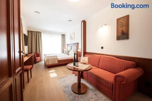Boutiquehotel WEINSPITZ & Weingut STRAWANZER Donabaum - Image 1