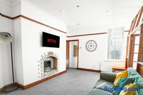 Modern Flat - Near Gateshead & Newcastle Centre - Image 1
