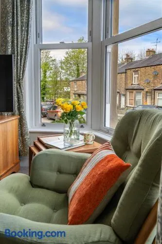 CRAVEN VUE - SKIPTON - Image 1
