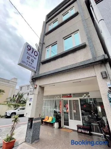 910 Hostel - Image 1