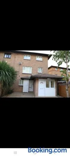 Budget Studio Room Thamesmead - Image 1