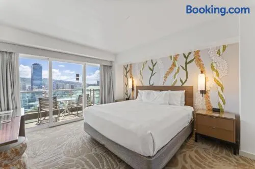 Ala Moana Hotel 1626 one bedroom w King bed - Image 1