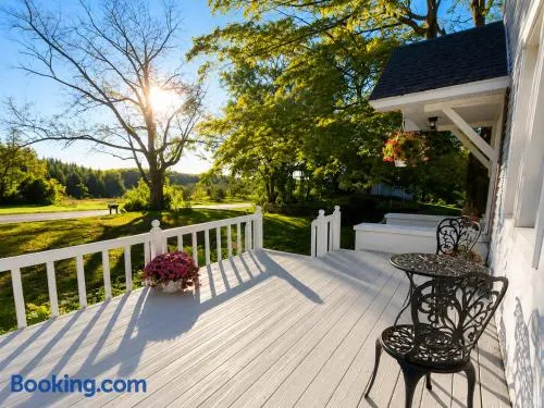 New Era Farmhouse, Jacuzzi Tub & Orchard Views - Image 1