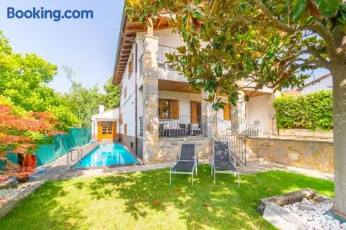 Gran casa rural con piscina a 3 mi de Pamplona - Image 1