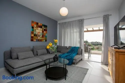 Lovely & Stylish! 3BR Specious Penthouse-Serenity Skyview - Image 1