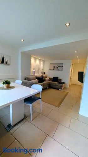 Lorentena Mundaka - Image 1