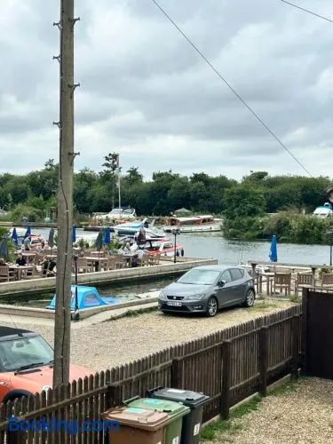 River breeze - Image 1