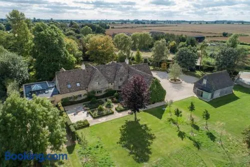 Country Manor House near Tetbury - Image 1